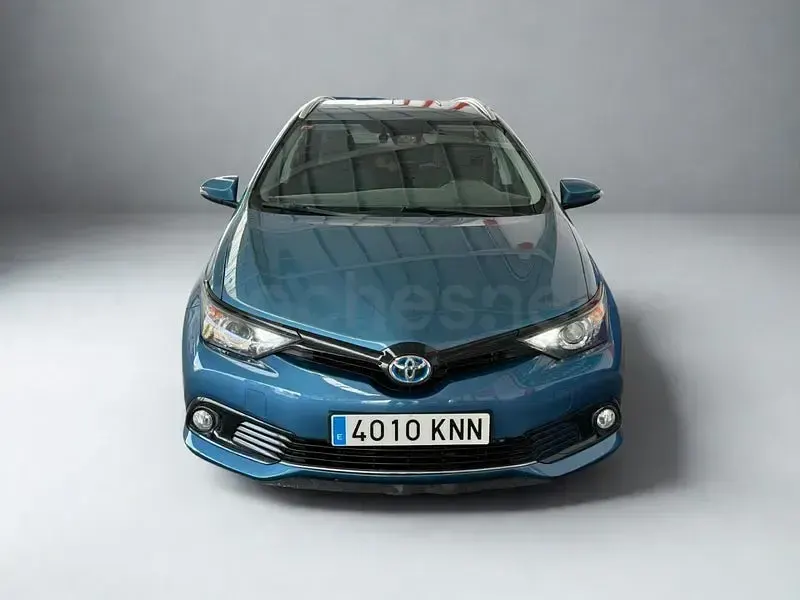 Usado Toyota Auris Hybrid Business Edition 136 CV (100 kW) 2018 Azul Familiar