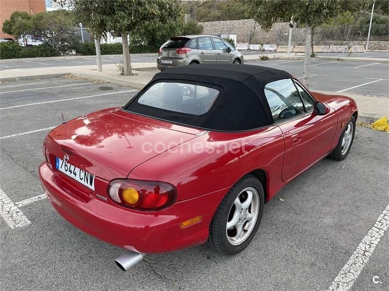 Usado Mazda MX5 110 CV (80 kW) 1998 Rojo Descapotable