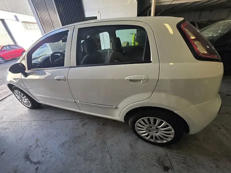 Usado Fiat Punto Evo Emotion 95 CV (69 kW) 2012 Blanco Utilitario