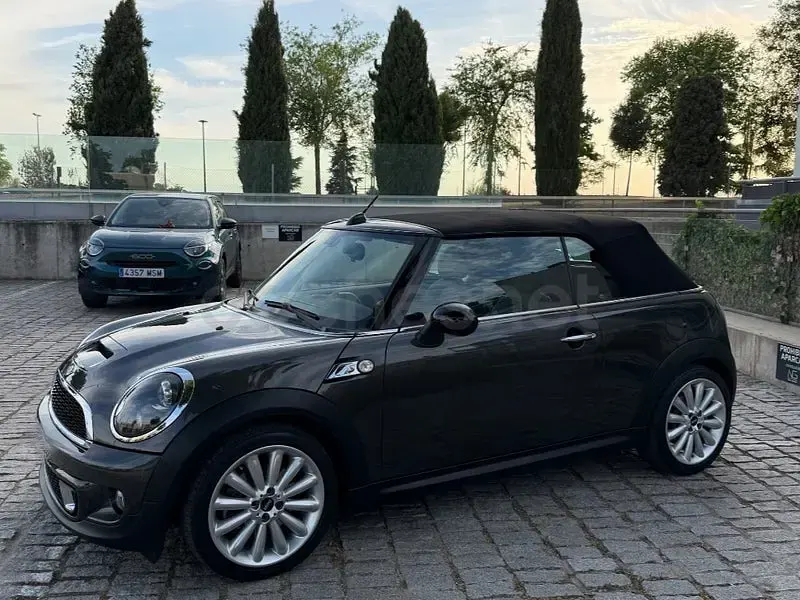 Usado Mini Cooper S Cabriolet 184 CV (135 kW) 2012 Gris / plata Descapotable