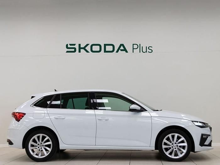Usado Skoda Scala Selection 115 CV (84 kW) 2023 Blanco Utilitario