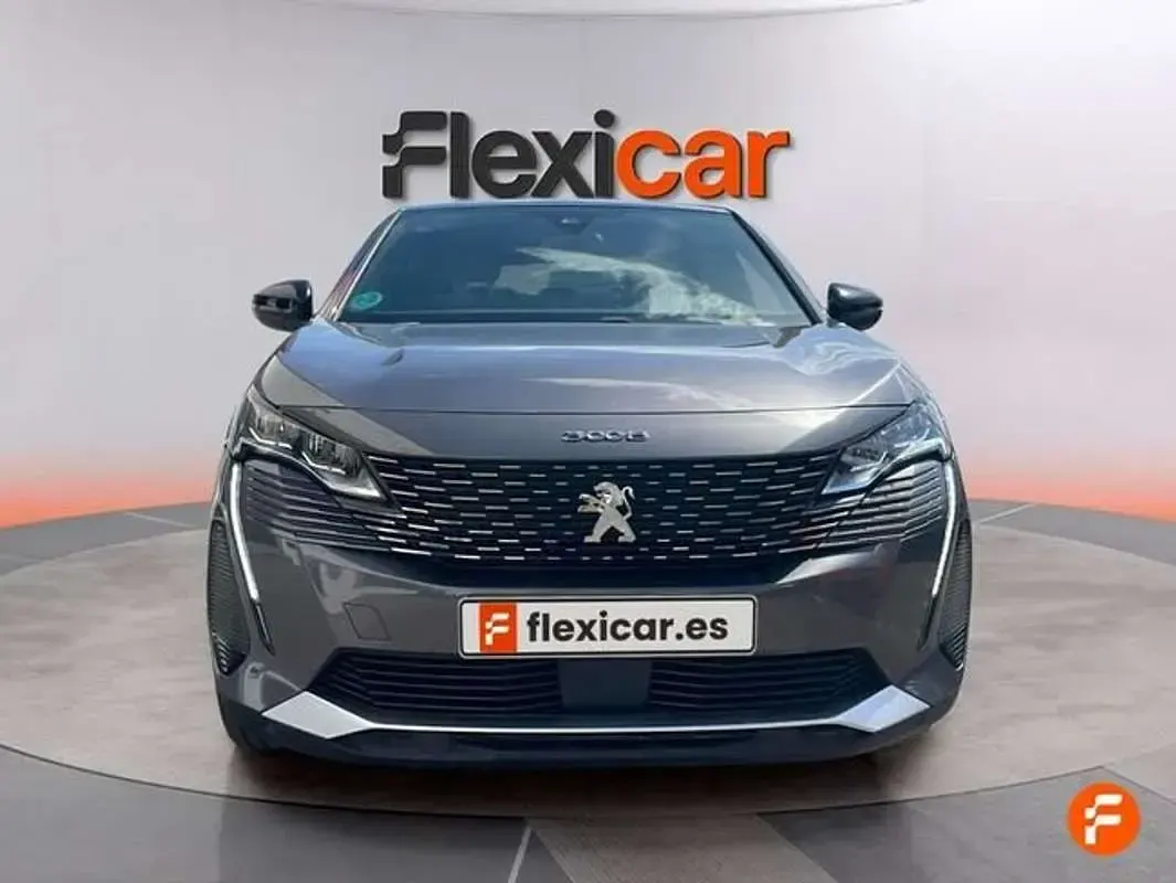Usado Peugeot 3008 Allure 131 CV (96 kW) 2023 Gris SUV