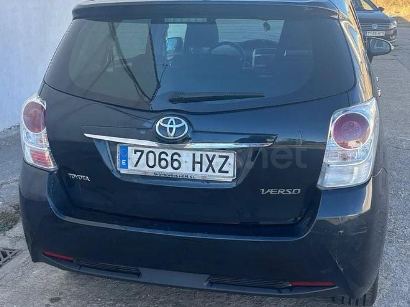 Usado Toyota Verso Comfort 112 CV (82 kW) 2014 Negro Monovolumen