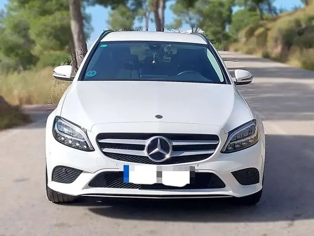 Usado Mercedes C200 160 CV (117 kW) 2019 Blanco Familiar