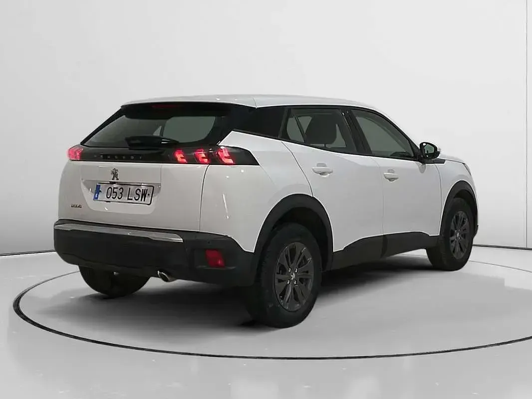 Usado Peugeot 2008 Allure 131 CV (96 kW) 2021 Blanco SUV