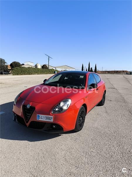 Usado Alfa Romeo Giulietta Progression 105 CV (77 kW) 2014 Rojo Utilitario