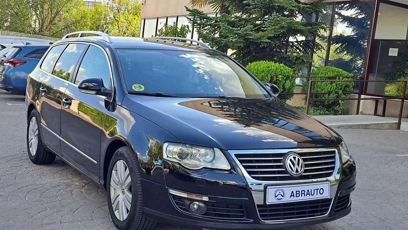 Negro Usado 2009 VW Passat Highline Familiar | 7400 € (Precio justo) - Imagen 1/4