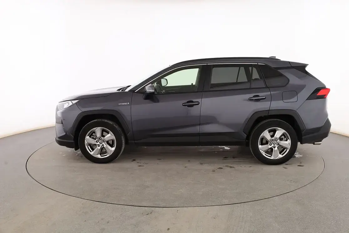 Usado Toyota RAV4 Hybrid Advance 218 CV (160 kW) 2021 Gris SUV