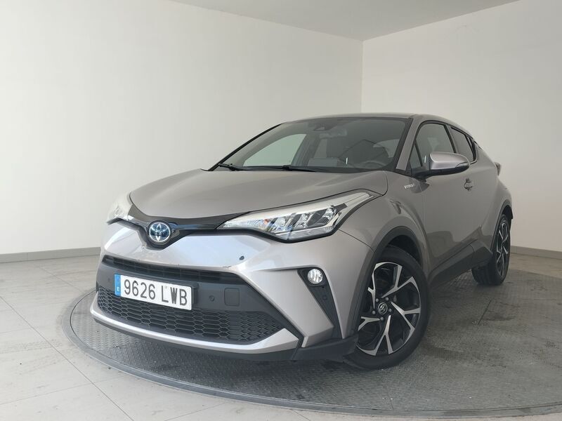 Usado Toyota C-HR Advance 122 CV (89 kW) 2022 Gris / plata SUV