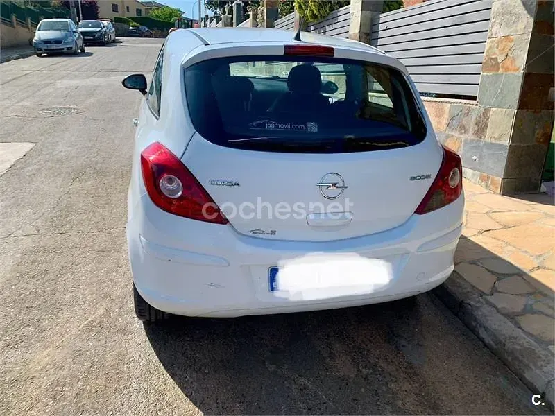 Brugt Opel Corsa Essentia 75 HK (55 kW) 2010 Hvid Hatchback