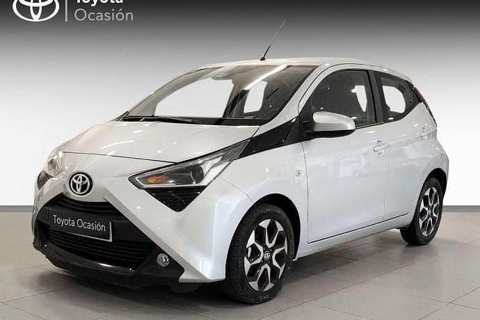 Usado 2021 Toyota Aygo X-play Utilitario | 13.500 € (Precio justo) - Imagen 1/4
