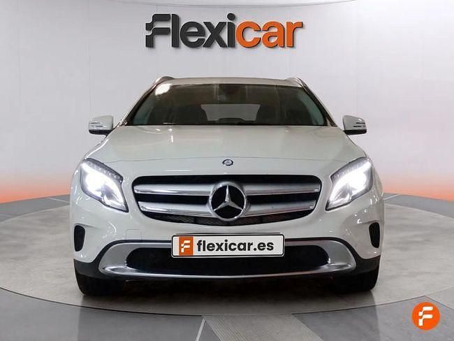 Usado Mercedes GLA200 Urban 136 CV (100 kW) 2016 Blanco SUV