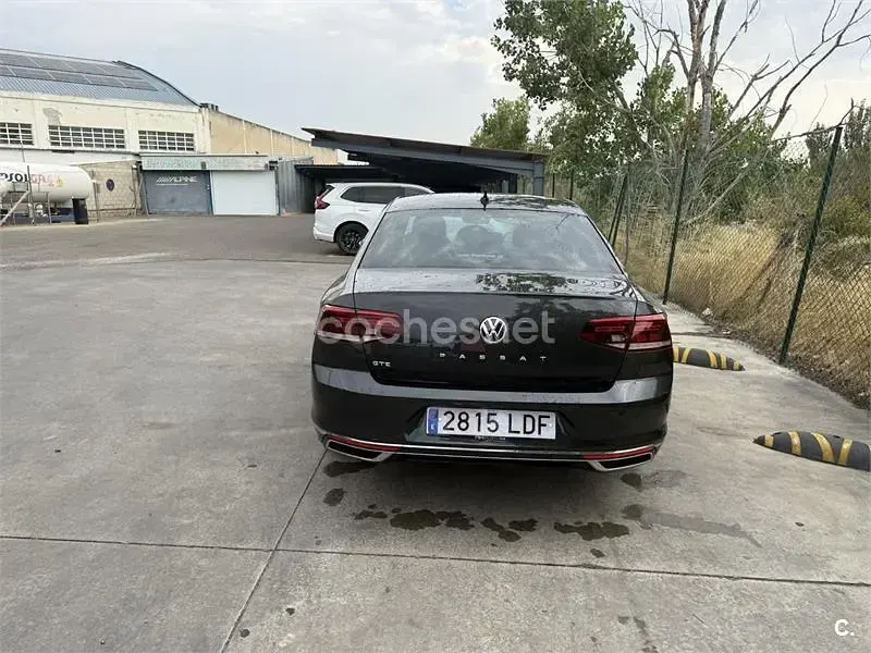 Usado VW Passat GTE 218 CV (160 kW) 2019 Negro Berlina