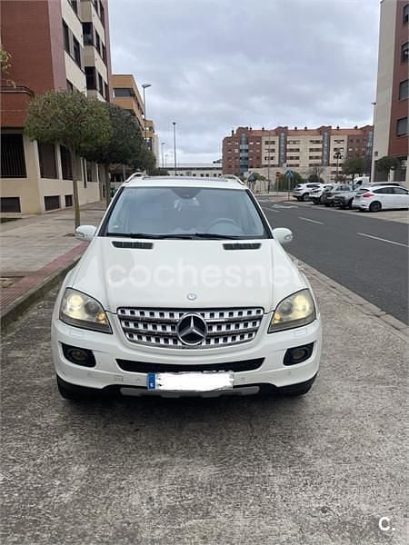 Usado Mercedes ML320 224 CV (164 kW) 2007 Blanco SUV