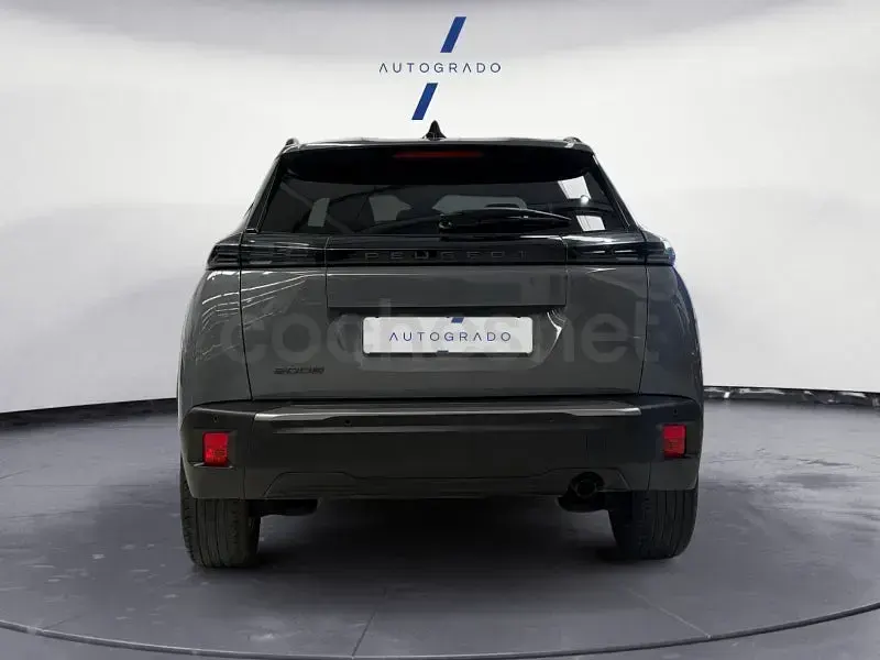 Usado Peugeot 2008 Allure 100 CV (73 kW) 2024 Gris / plata SUV