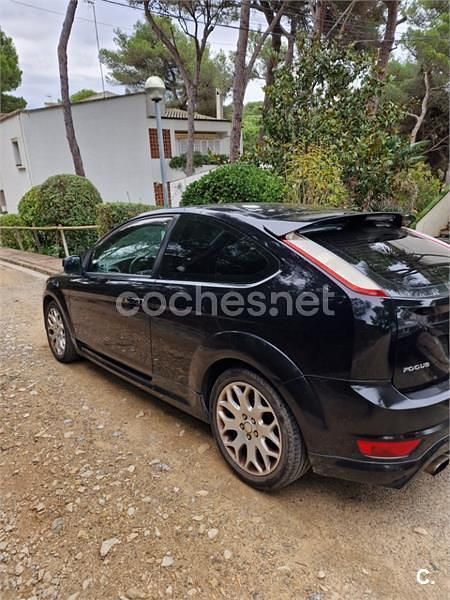 Begagnad Ford Focus Trend 115 HK (84 kW) 2009 Svart Sedan