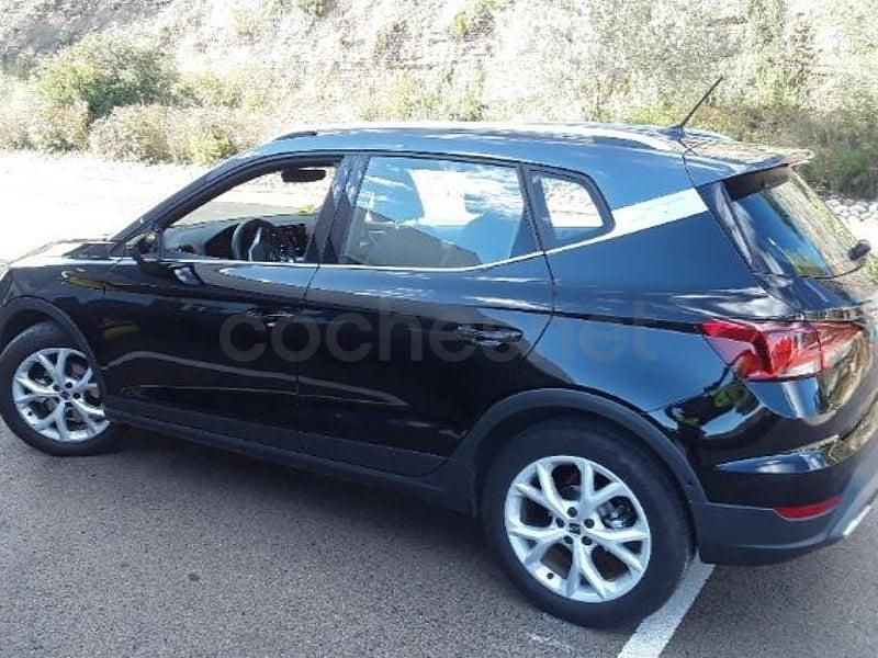 Usado Seat Arona FR 115 CV (84 kW) 2024 Negro SUV