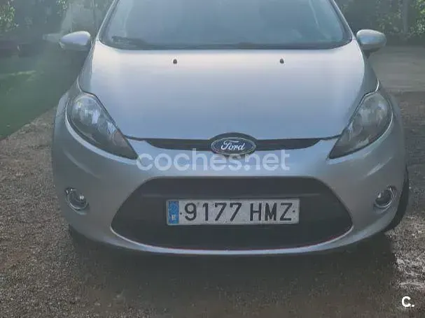Usado Ford Fiesta 60 CV (44 kW) 2012 Gris / plata Berlina