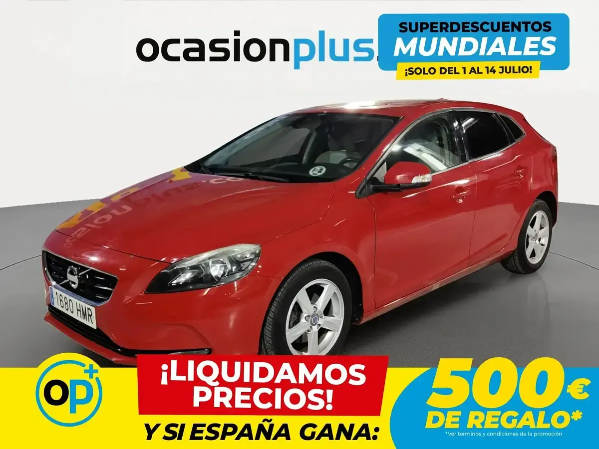 Usado Volvo V40 Kinetic 115 CV (84 kW) 2012 Rojo Utilitario