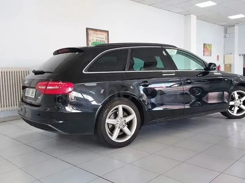 Usado Audi A4 Sport 150 CV (110 kW) 2015 Negro Familiar