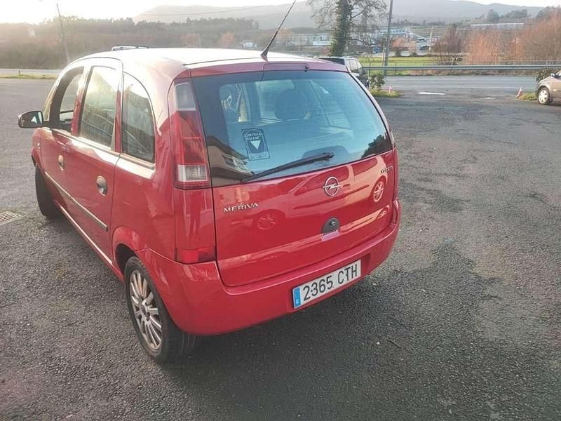 Usado Opel Meriva 99 CV (72 kW) 2004 Rojo Monovolumen