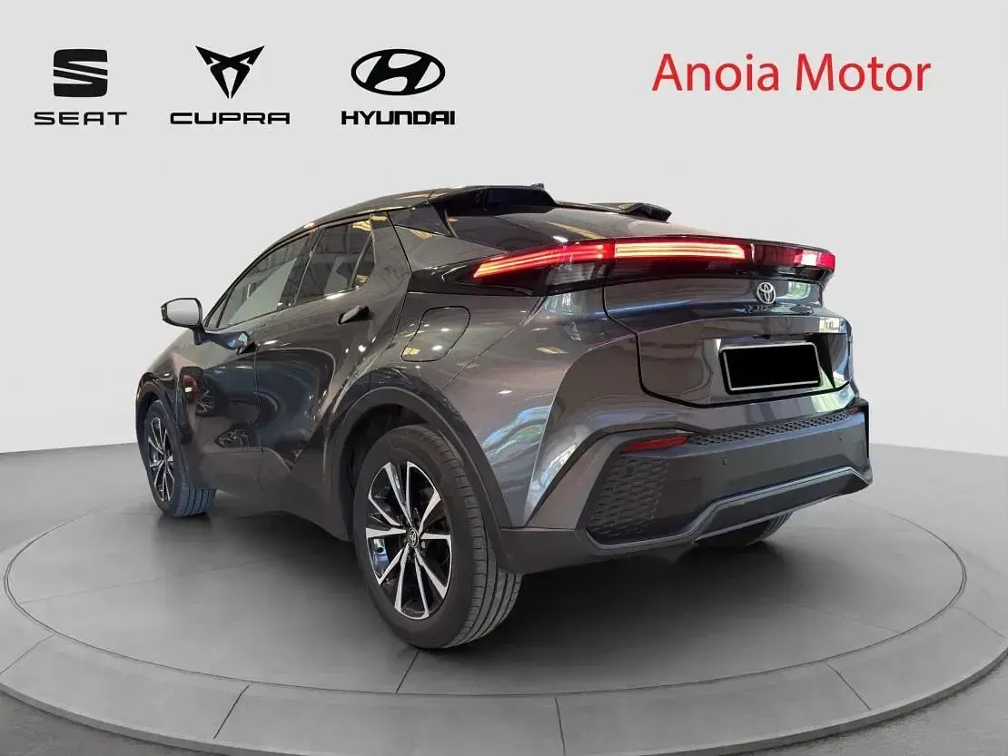 Usado Toyota C-HR Advance 140 CV (102 kW) 2024 Gris SUV