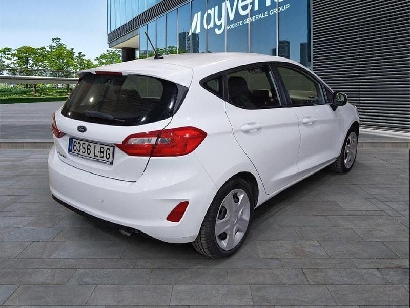 Usado Ford Fiesta Trend 100 CV (73 kW) 2019 Blanco Berlina