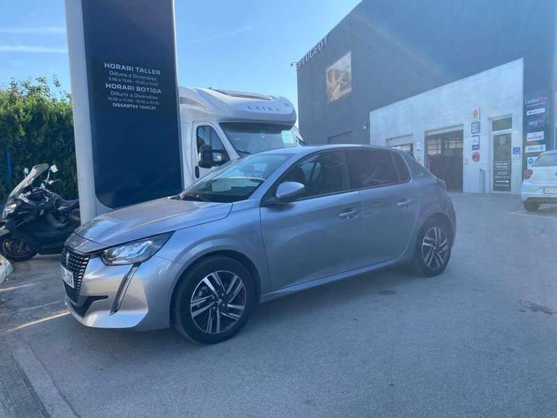 Usado Peugeot 208 Allure 102 CV (75 kW) 2021 Gris Utilitario