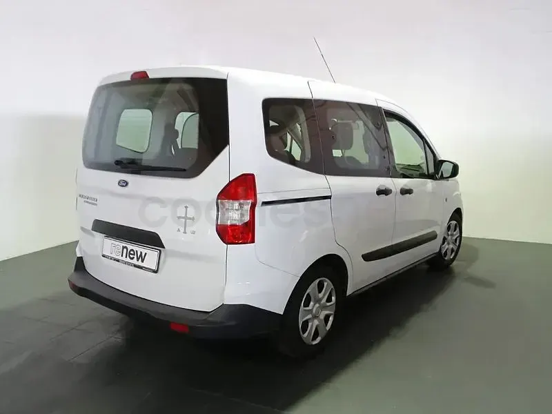 Usado Ford Tourneo Courier Ambiente 75 CV (55 kW) 2020 Blanco Monovolumen