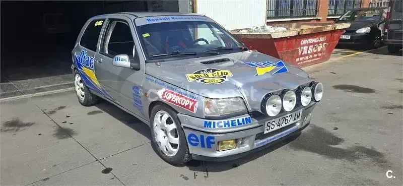 Usado Renault Clio 137 CV (100 kW) 1992 Gris / plata Utilitario