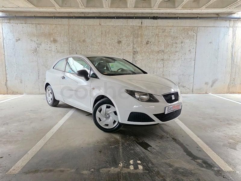 Usado Seat Ibiza SC Reference 75 CV (55 kW) 2013 Blanco Utilitario