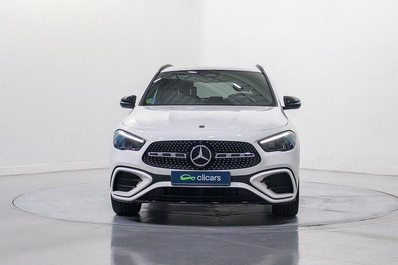 Usado Mercedes GLA200 163 CV (119 kW) 2024 Blanco SUV