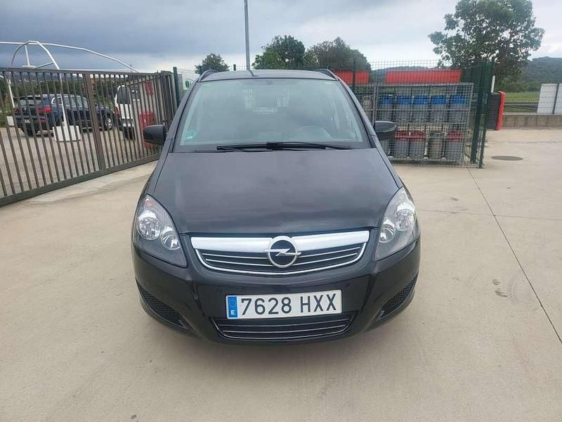 Usado Opel Zafira Family 140 CV (102 kW) 2014 Negro Monovolumen
