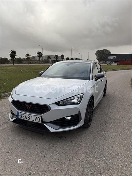 Blanco Usado 2021 Cupra Leon Berlina | 29.999 € (Un poco caro) - Imagen 1/4