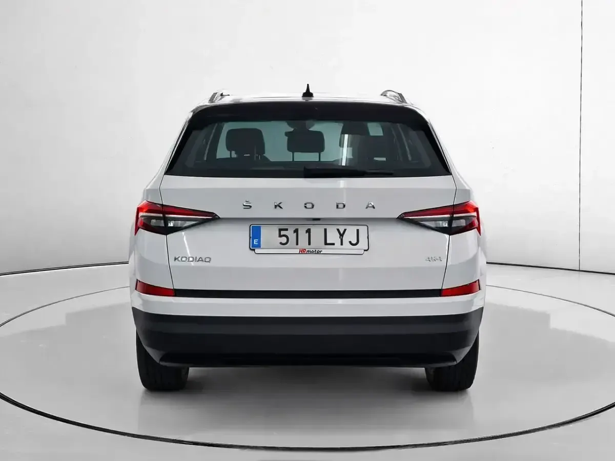 Usado Skoda Kodiaq Ambition 150 CV (110 kW) 2022 Blanco SUV