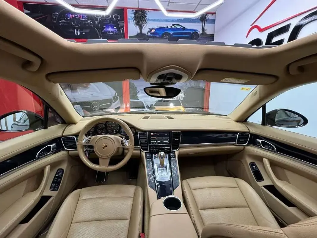 Usado Porsche Panamera Edition 310 CV (228 kW) 2015 Marrón Utilitario