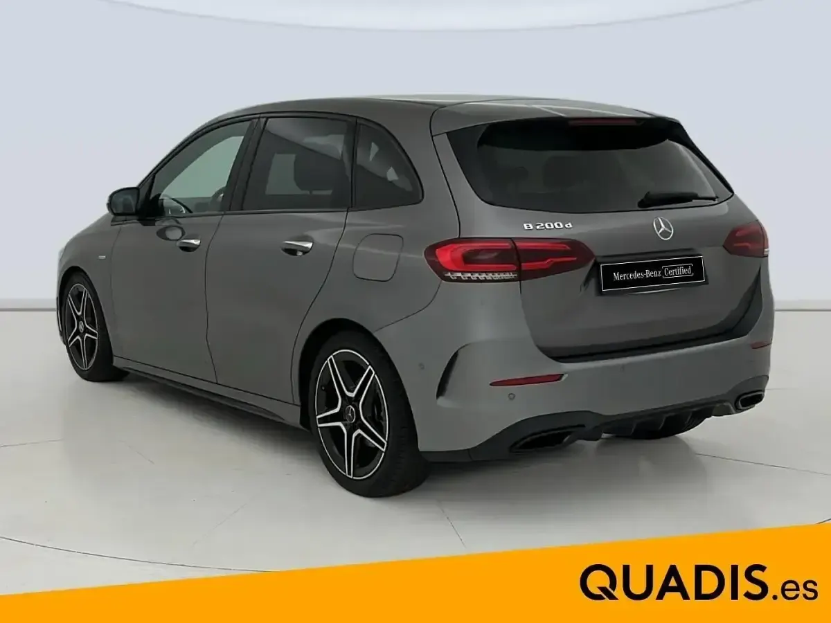 Usado Mercedes B200 150 CV (110 kW) 2022 Gris Monovolumen