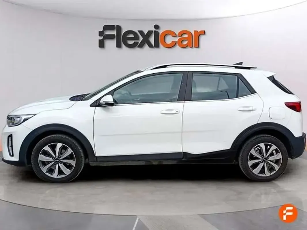 Usado Kia Stonic 101 CV (74 kW) 2021 Blanco SUV