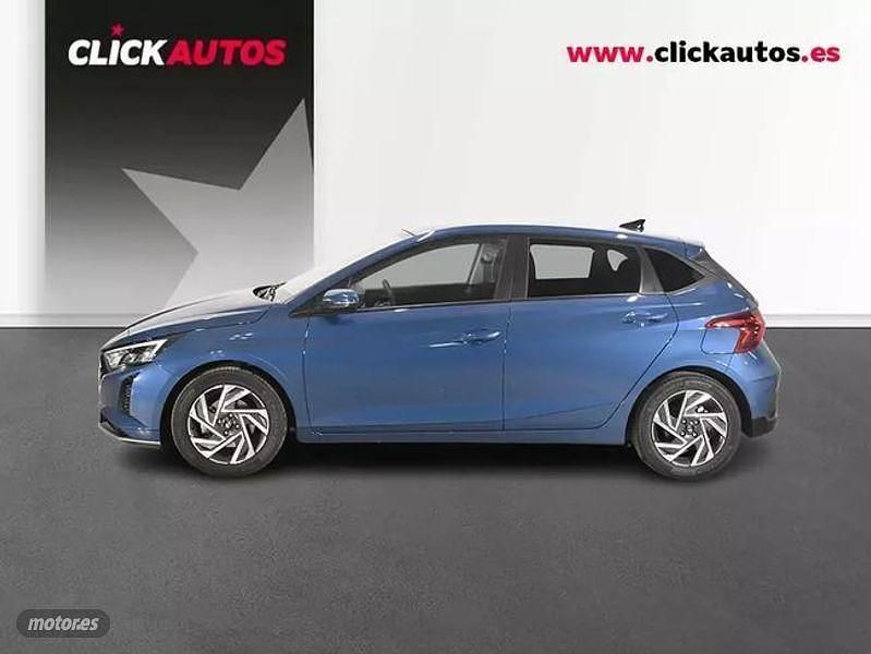 Usado Hyundai i20 100 CV (73 kW) 2025 Azul Utilitario