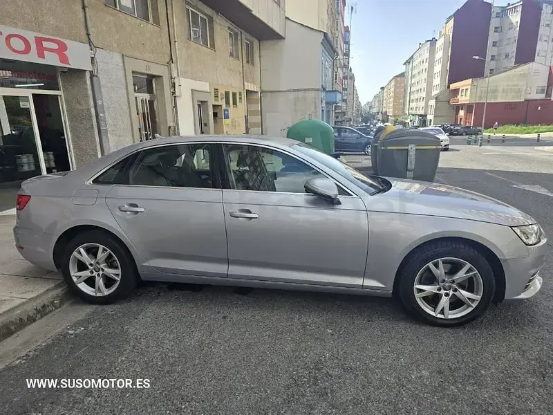 Usado Audi A4 Sport 150 CV (110 kW) 2017 Gris / plata Berlina