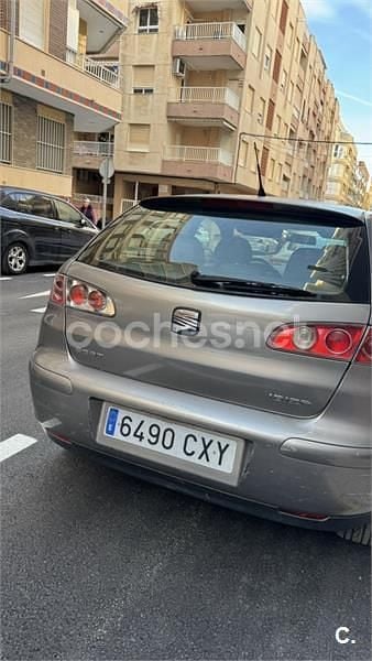 Usado Seat Ibiza Stella 75 CV (55 kW) 2004 Gris / plata Utilitario