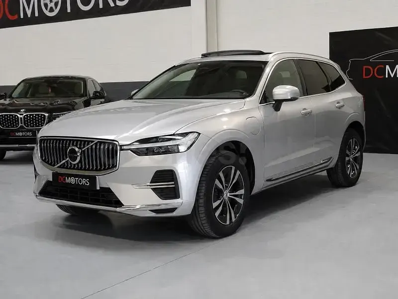 Usado Volvo XC60 Core 350 CV (257 kW) 2022 Beige SUV