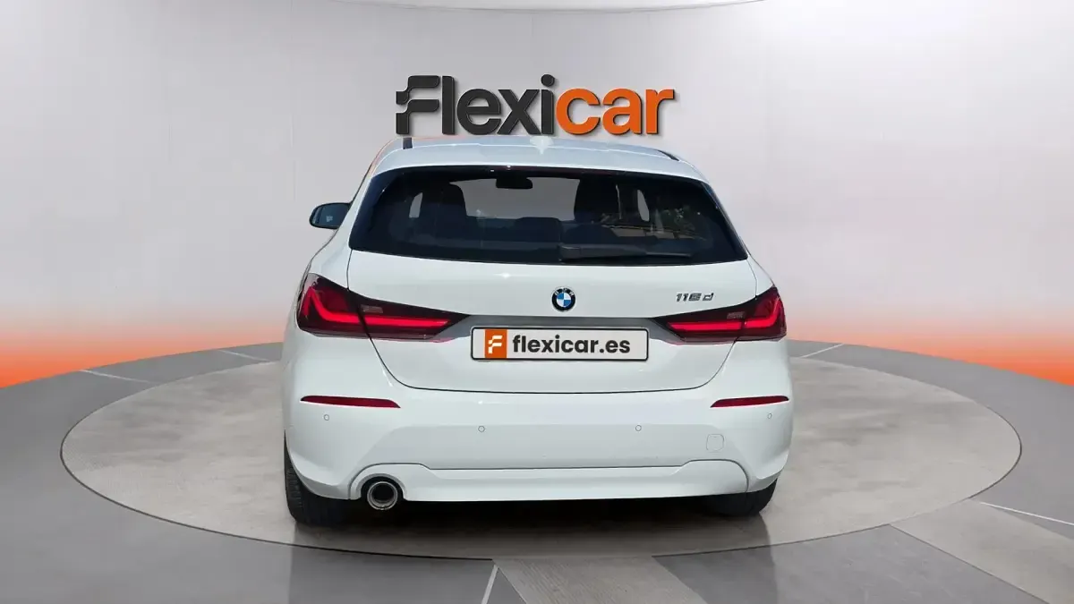 Usado BMW 116 116 CV (85 kW) 2022 Blanco Utilitario