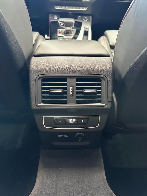 Usado Audi Q5 Sportback 204 CV (150 kW) 2022 Negro SUV