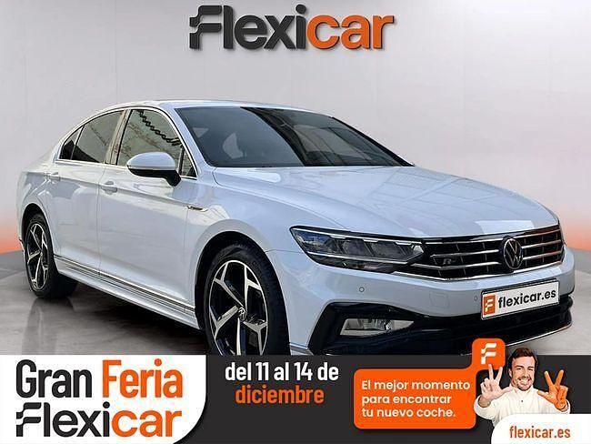 Blanco Usado 2021 VW Passat R-line Berlina | 26.290 € (Caro) - Imagen 1/4