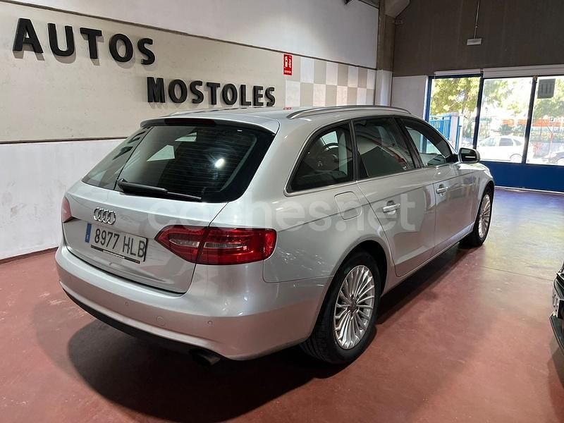 Usado Audi A4 170 CV (125 kW) 2012 Gris / plata Familiar