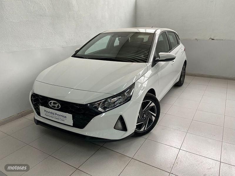 Blanco Usado 2023 Hyundai i20 Berlina | 18.500 € (Un poco caro) - Imagen 1/4