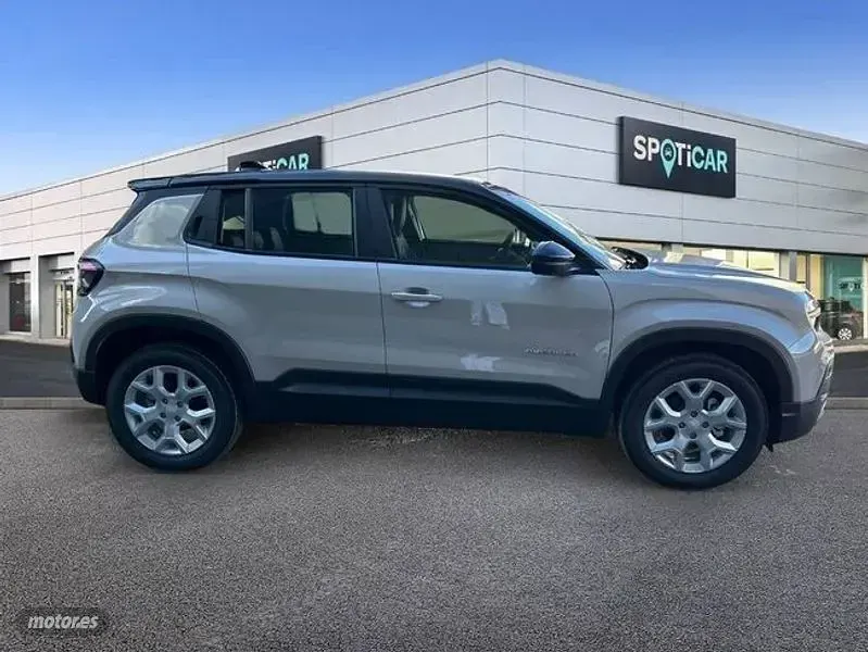 Nuevo Jeep Avenger Altitude 100 CV (73 kW) 2025 Gris SUV