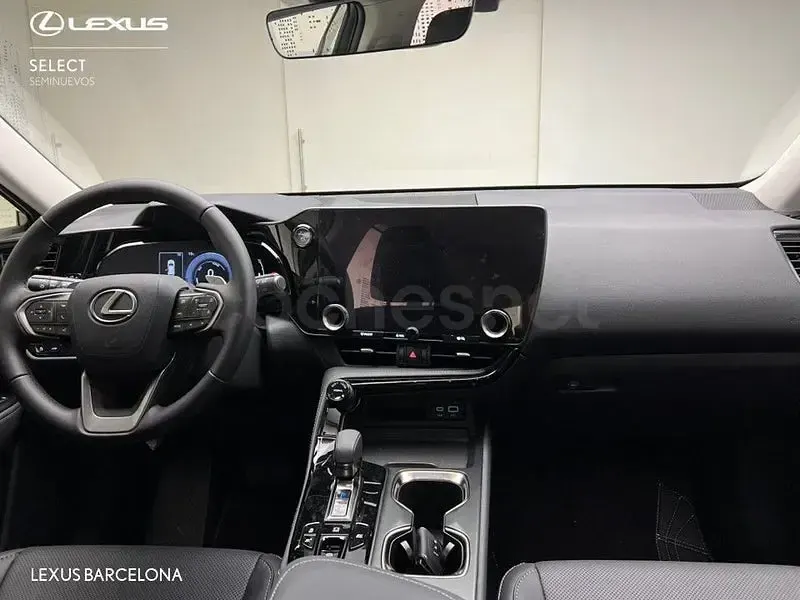 Usado Lexus NX350h 197 CV (144 kW) 2026 Gris / plata SUV