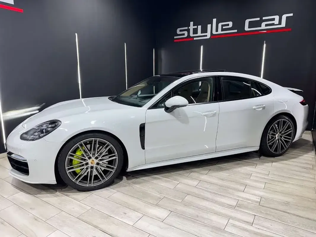 Käytetty Porsche Panamera 4 462 HP (339 kW) 2018 Valkoinen Sedan